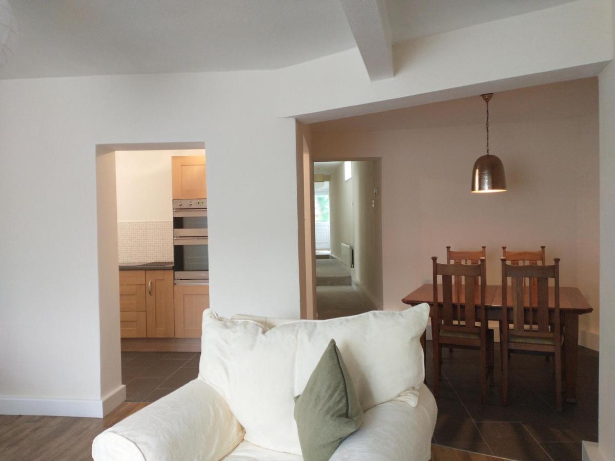 Spacious 2-Bed Apartment In Ruthin Dış mekan fotoğraf
